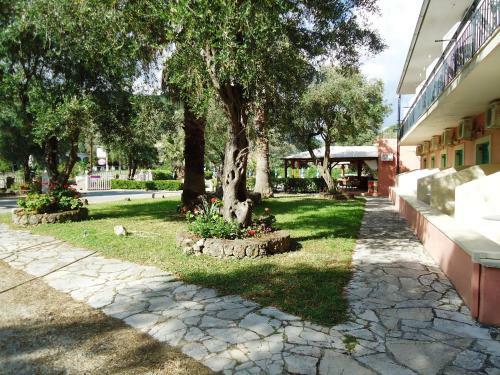 Aparthotel Phivos Hotel