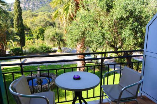 Aparthotel Phivos Hotel