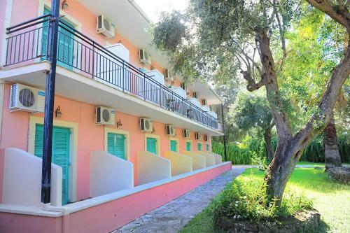 Aparthotel Phivos Hotel