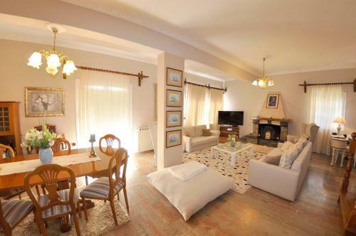 Villa Tango