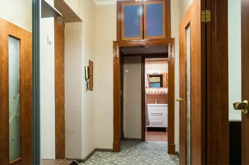 Domumetro Apartment On University 72 ? 2