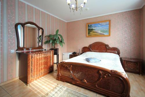 Hotel Nadezhda And K