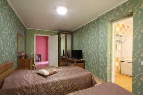 Hotel Nadezhda And K