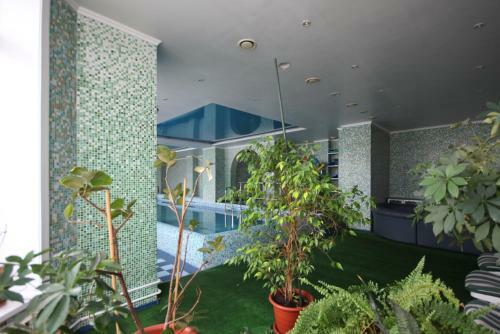 Hotel Nadezhda And K