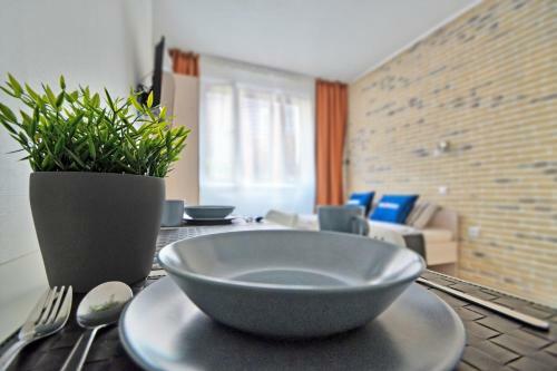 Apartments At Skolkovskaya / New Day