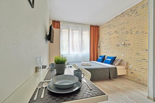 Apartments At Skolkovskaya / New Day