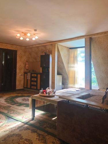 Apartamento House On Partizanskoy
