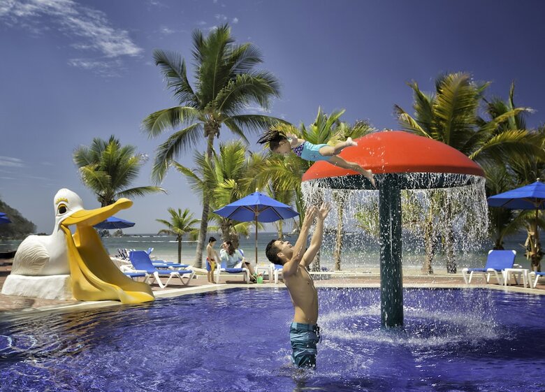 Hotel Barcel� Ixtapa