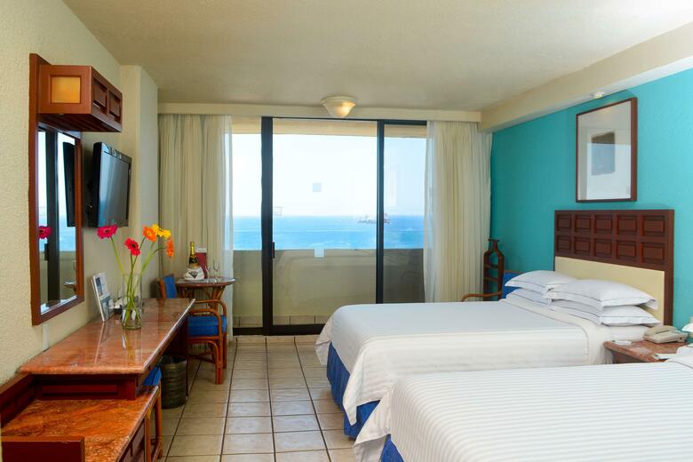 Hotel Barcel� Ixtapa