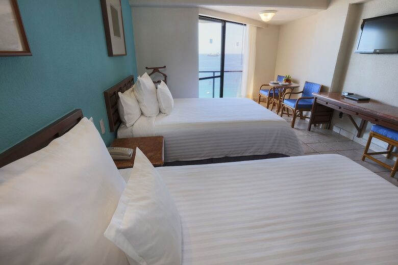 Hotel Barcel� Ixtapa