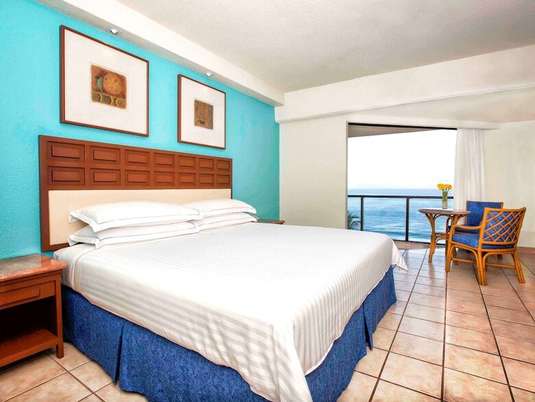 Hotel Barcel� Ixtapa