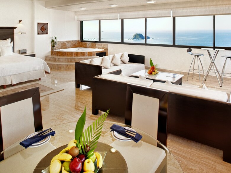 Hotel Barcel� Ixtapa