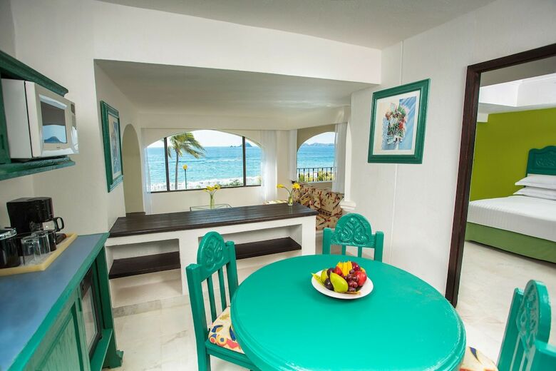 Hotel Barcel� Ixtapa
