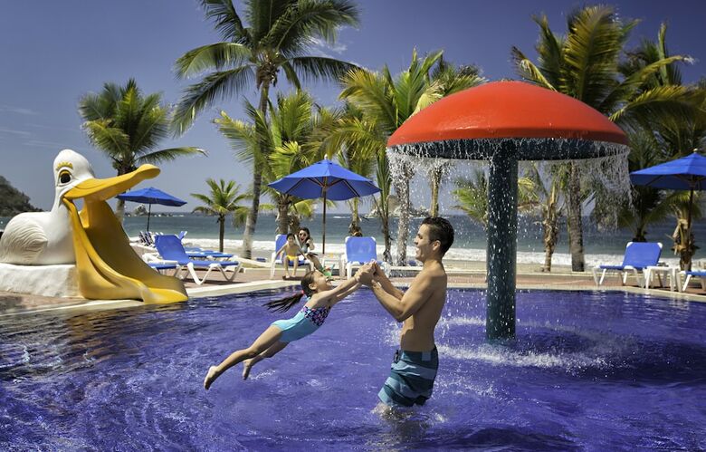 Hotel Barcel� Ixtapa