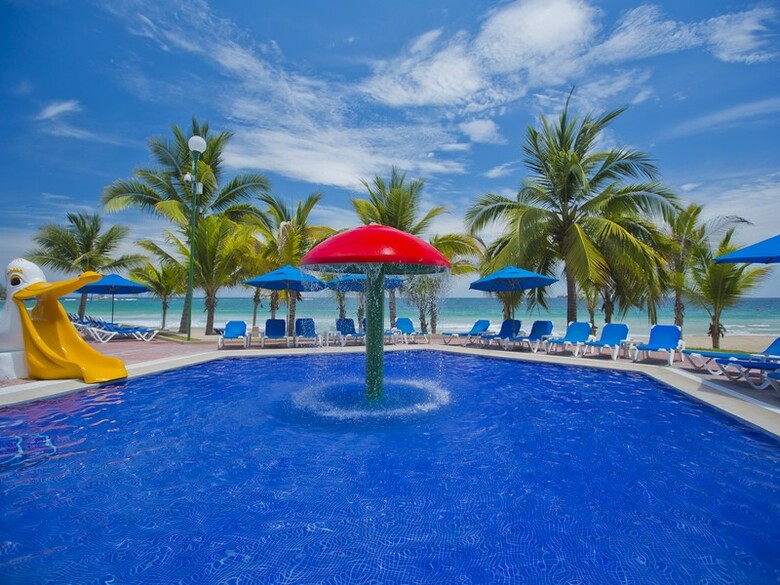 Hotel Barcel� Ixtapa