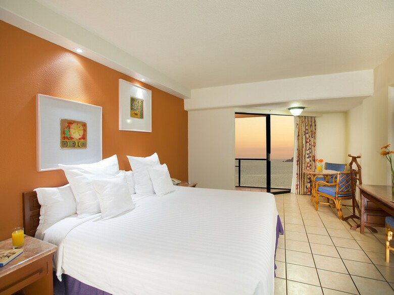 Hotel Barcel� Ixtapa