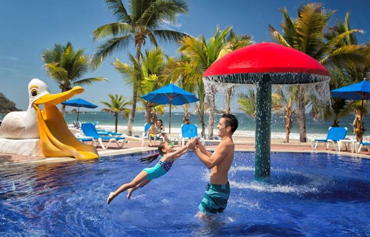 Hotel Barcel� Ixtapa