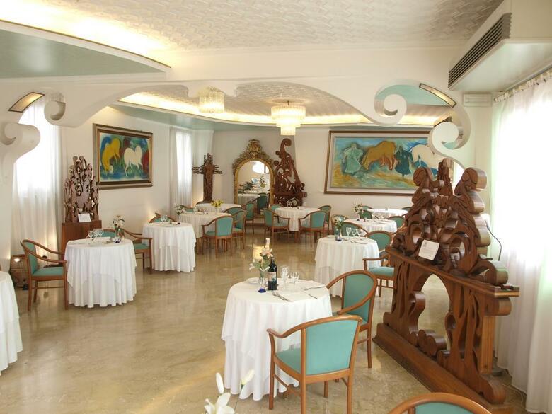 Hotel Vello D Oro(.)