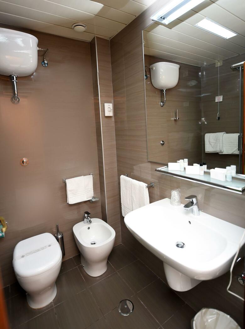 Hotel Carlton International