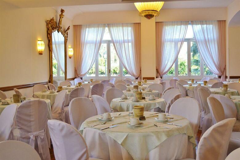 Hotel Carlton International