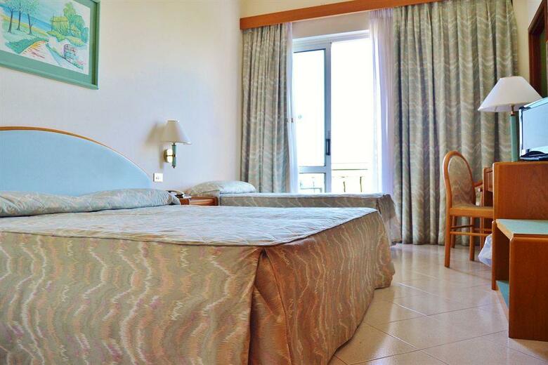 Hotel Carlton International
