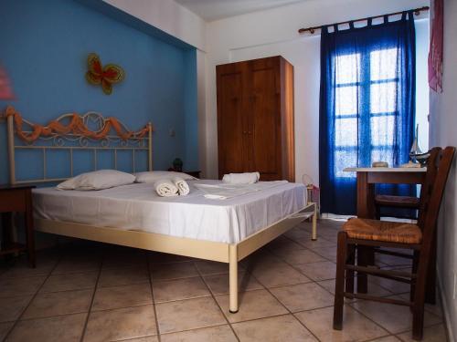 Manos Apartments