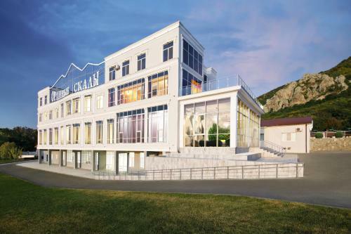 Hotel Orlinye Skaly
