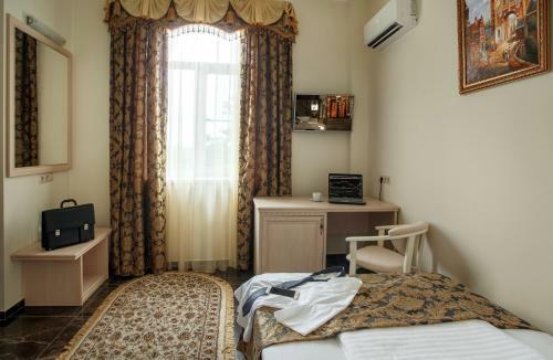 Goluboe Ozero Hotel