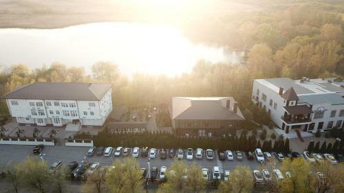 Goluboe Ozero Hotel