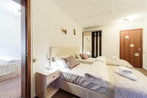 Simple Bon Voyage Hotel