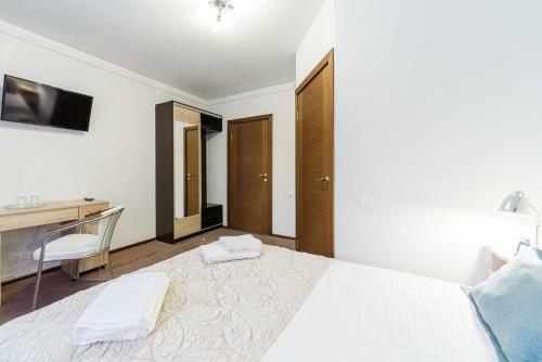 Simple Bon Voyage Hotel