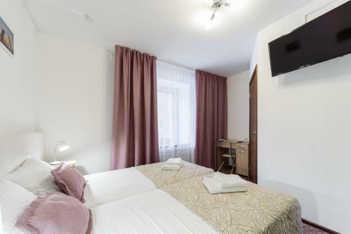 Simple Bon Voyage Hotel