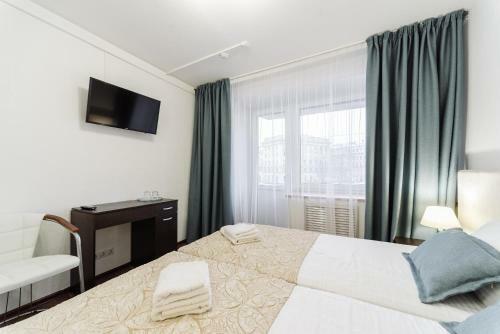 Simple Bon Voyage Hotel