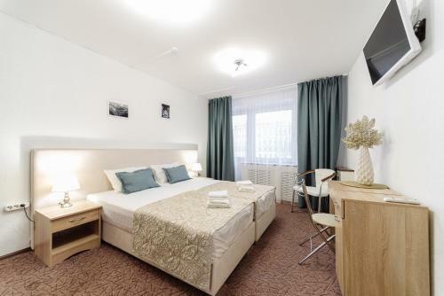 Simple Bon Voyage Hotel