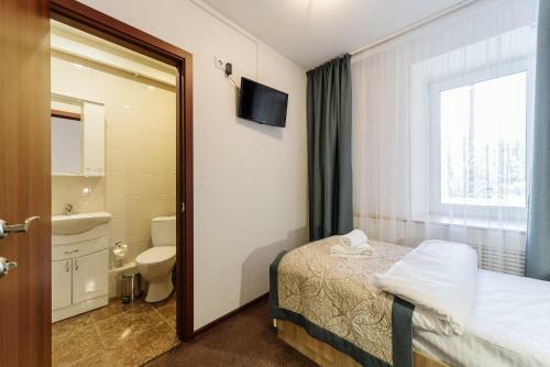 Simple Bon Voyage Hotel