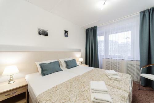 Simple Bon Voyage Hotel