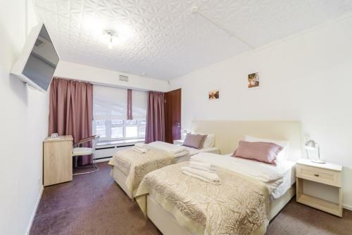 Simple Bon Voyage Hotel