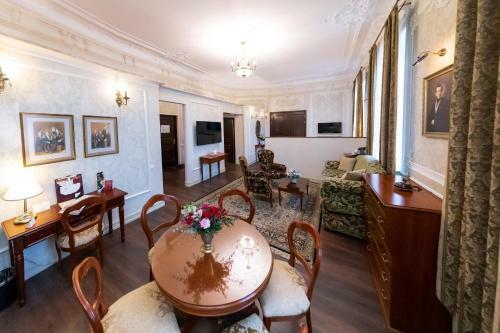 Ekaterina Hotel