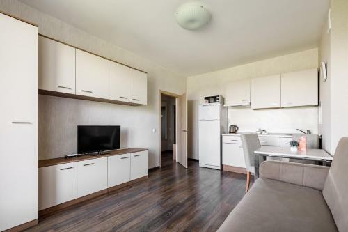 Salut Plus Apartments