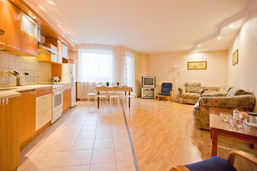 Big Family Apartment In Spb