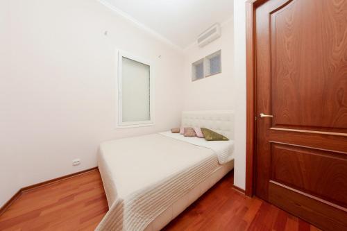 Hth24 Apartments On Marata 14