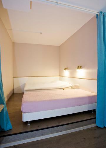 Cameo Apartments