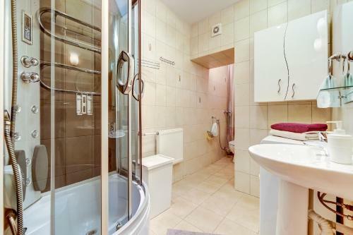 Welcome Home Apartments Nevskiy 82