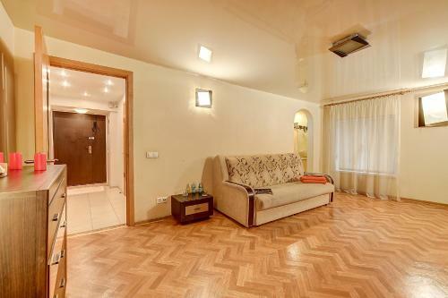 Longo Apartment Moyka