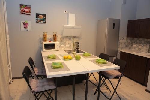Apartment On Medikov 10