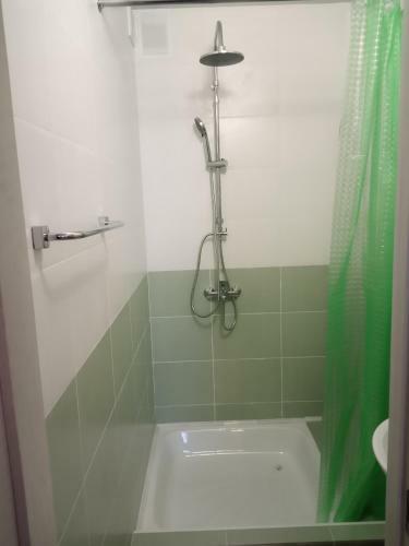 Apartamento ??????????? ?? Dzerzhinskogo, 6. 3-????????? ????????