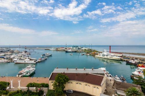 See View Apartment With A Big Terrace