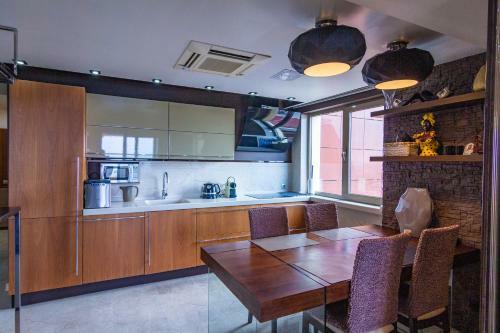 See View Apartment With A Big Terrace