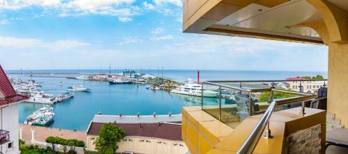 See View Apartment With A Big Terrace