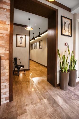 Simple Hotel